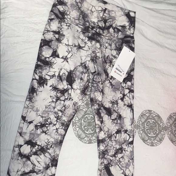 lululemon athletica Pants - Lululemon WunderUnder